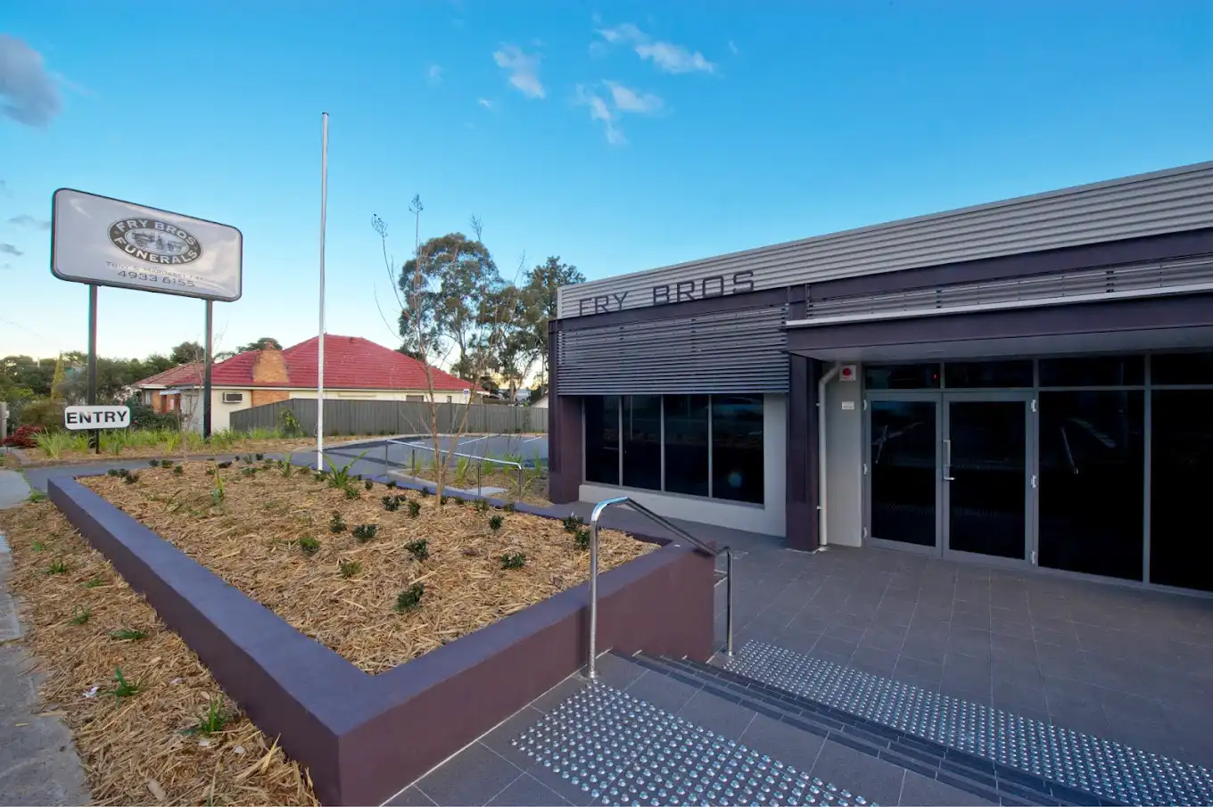 Fry Bros Maitland funeral home exterior