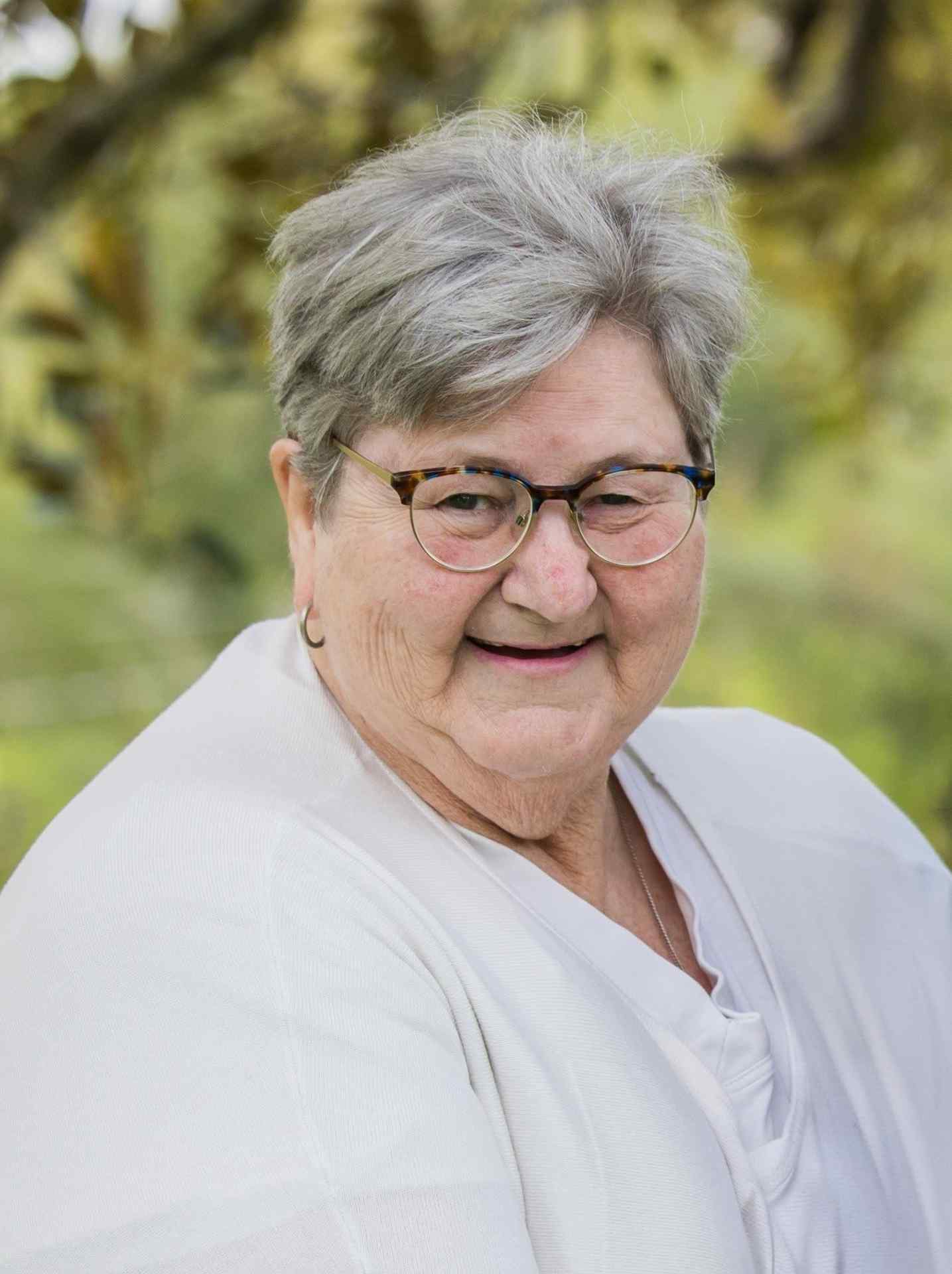 funeral-services-dianne-kay-gil Funeral Services for Dianne Kay Gil in Maitland